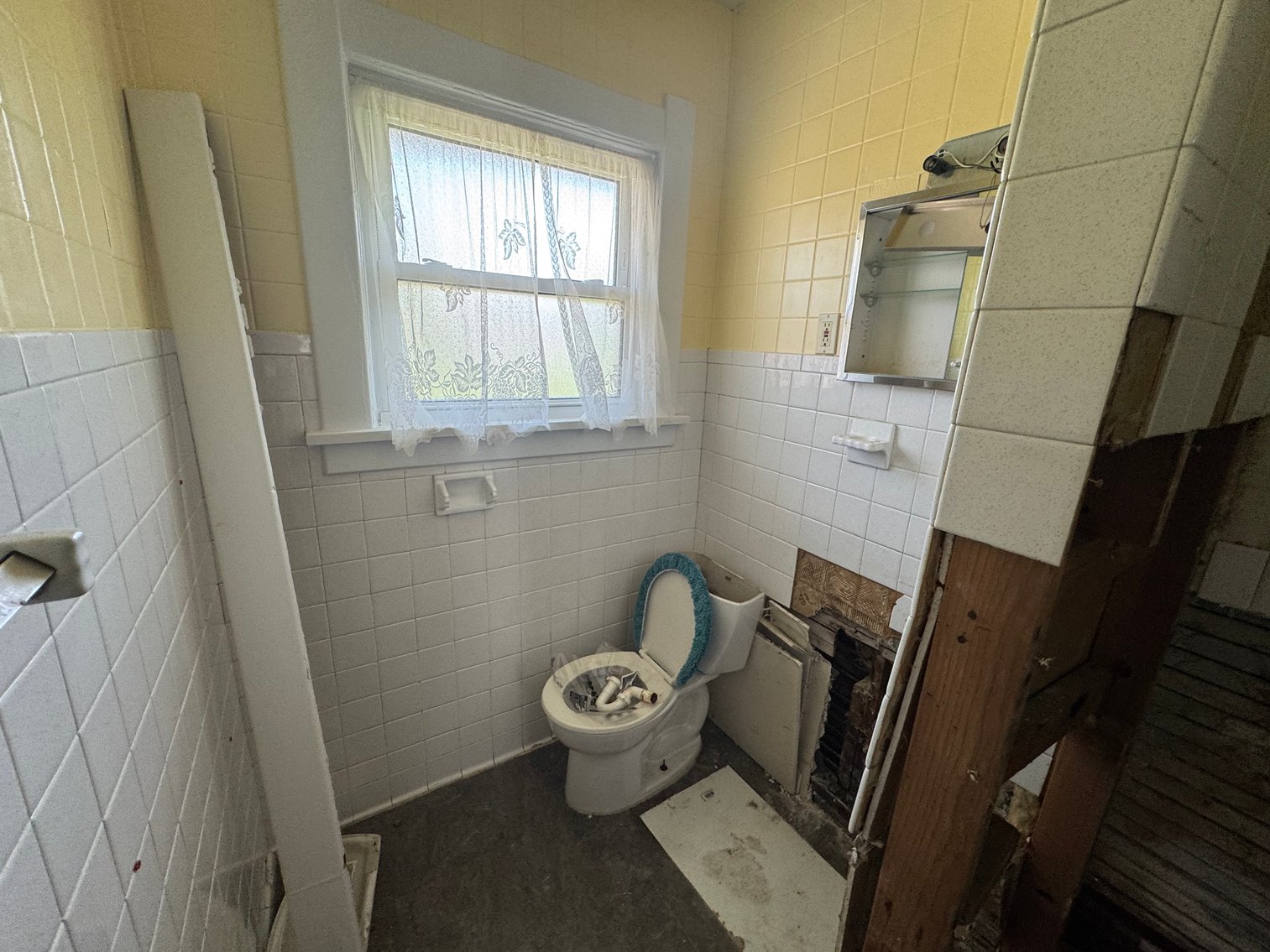 Image for ABSOLUTE AUCTION! 1944 N Michigan St