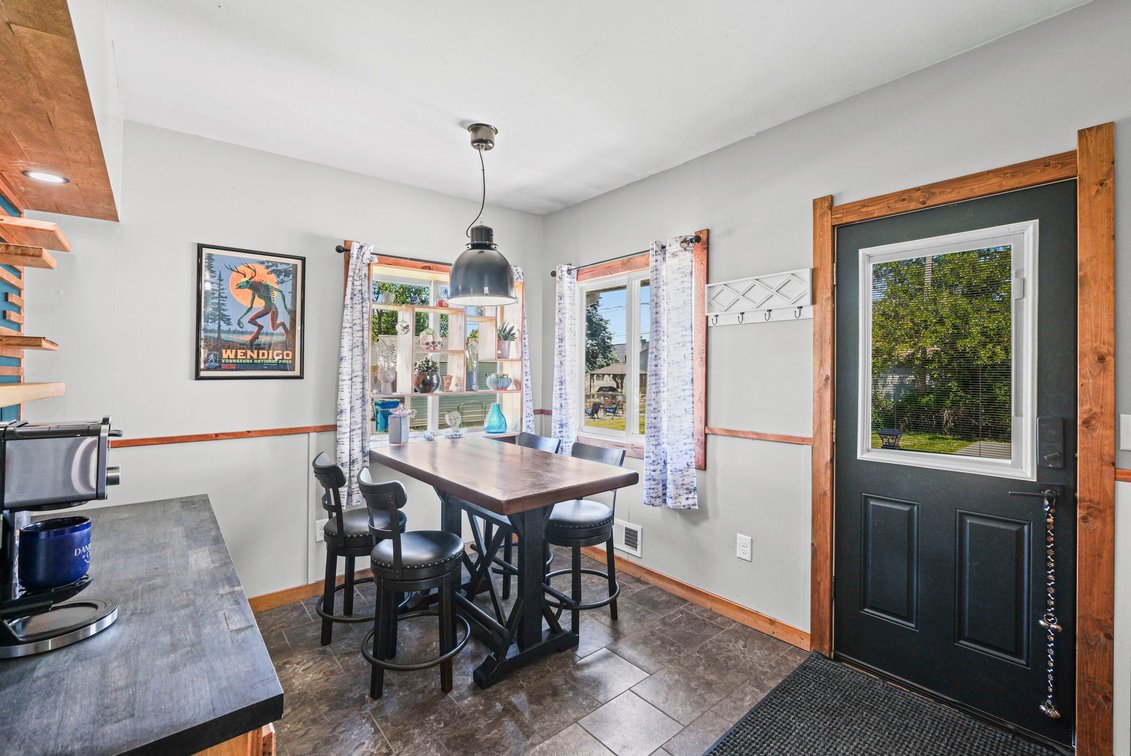 Image for MINIMUM BID AUCTION $99,000! 2559 106th St