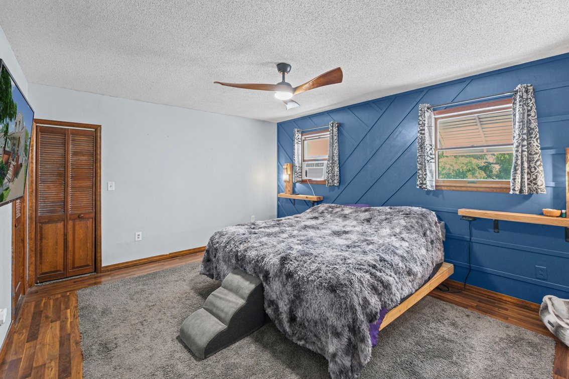 Image for MINIMUM BID AUCTION $99,000! 2559 106th St