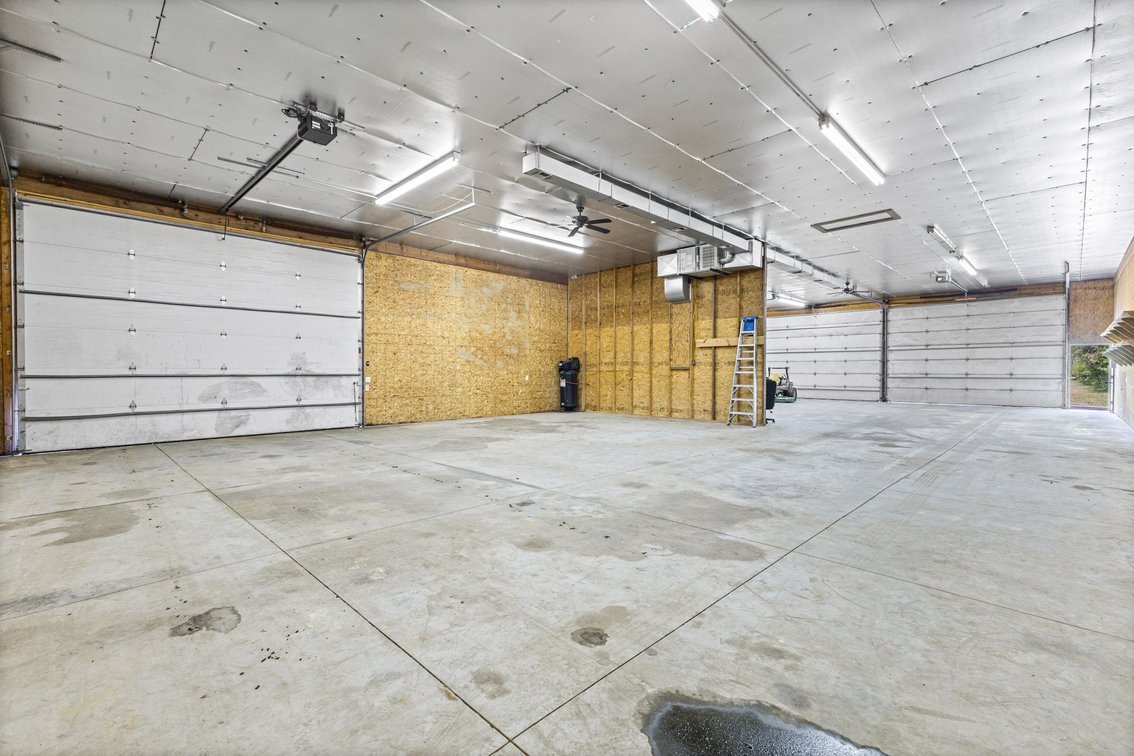 Image for MINIMUM BID AUCTION $399,000! 7325 Yawberg Rd