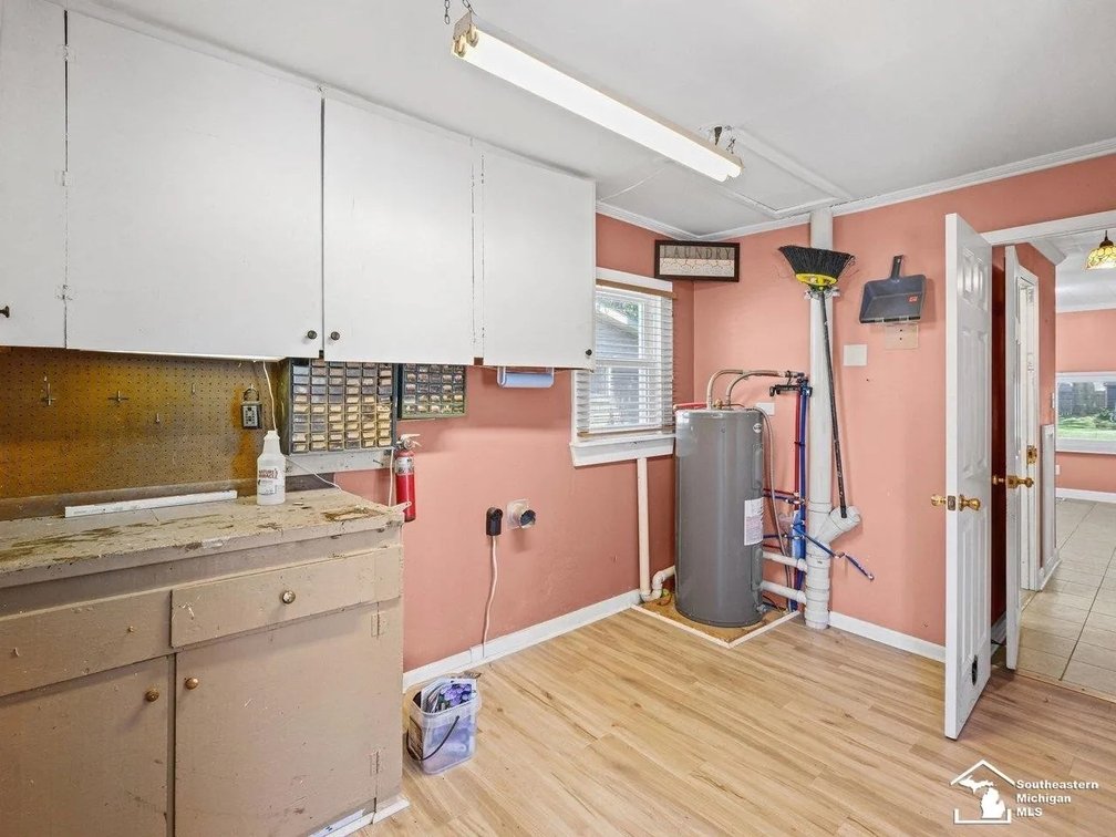 Image for MINIMUM BID AUCTION $59,000! 4346 4th St