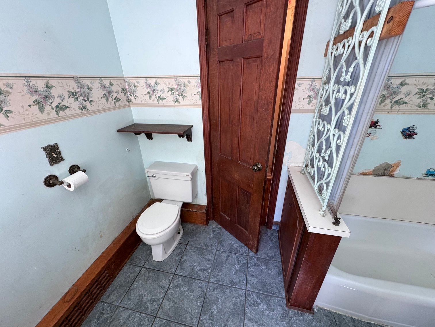 Image for MINIMUM BID AUCTION $99,000! 616 E Oak St