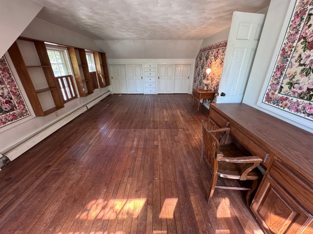 Image for MINIMUM BID AUCTION $99,000! 616 E Oak St