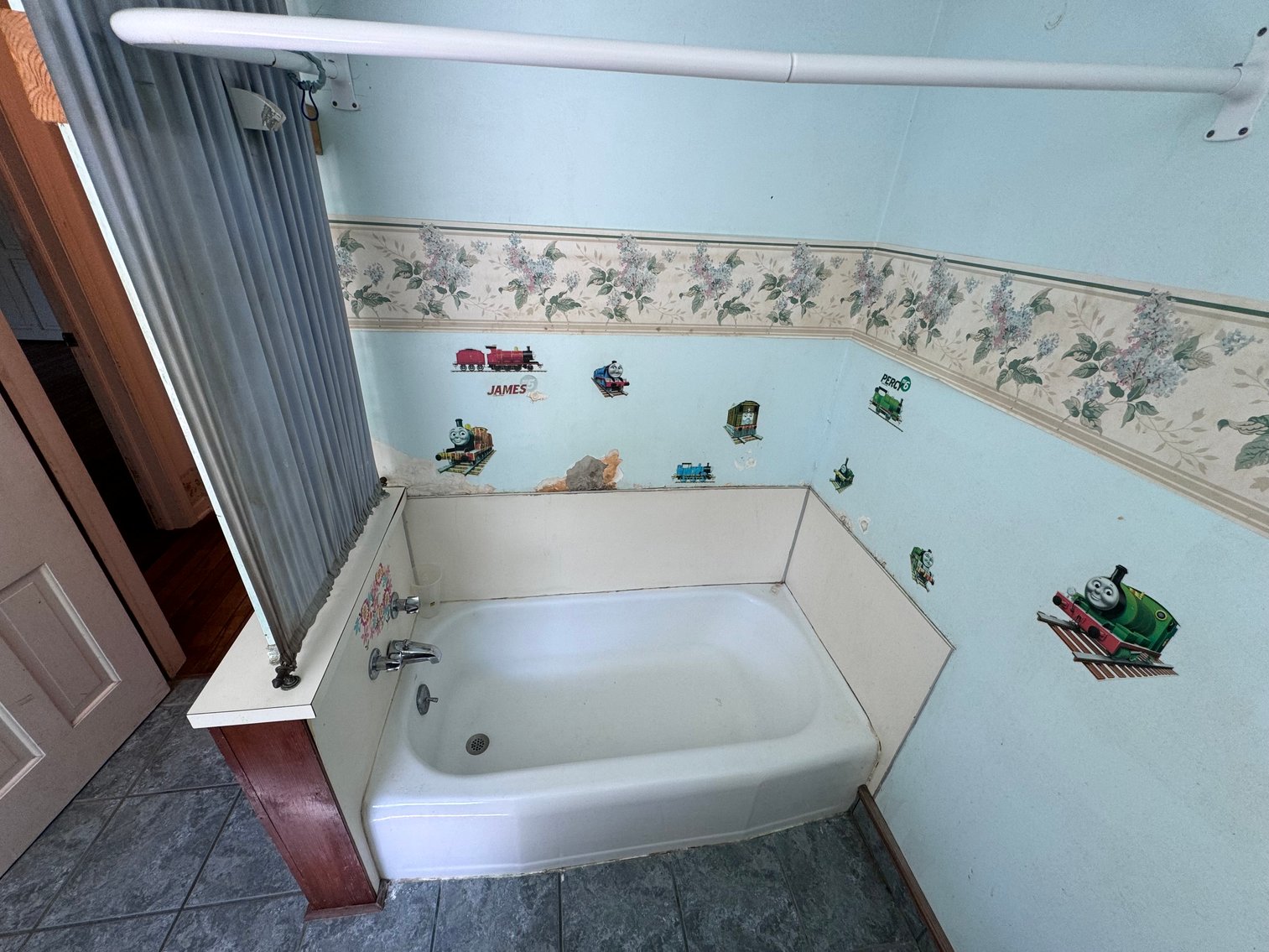 Image for MINIMUM BID AUCTION $99,000! 616 E Oak St