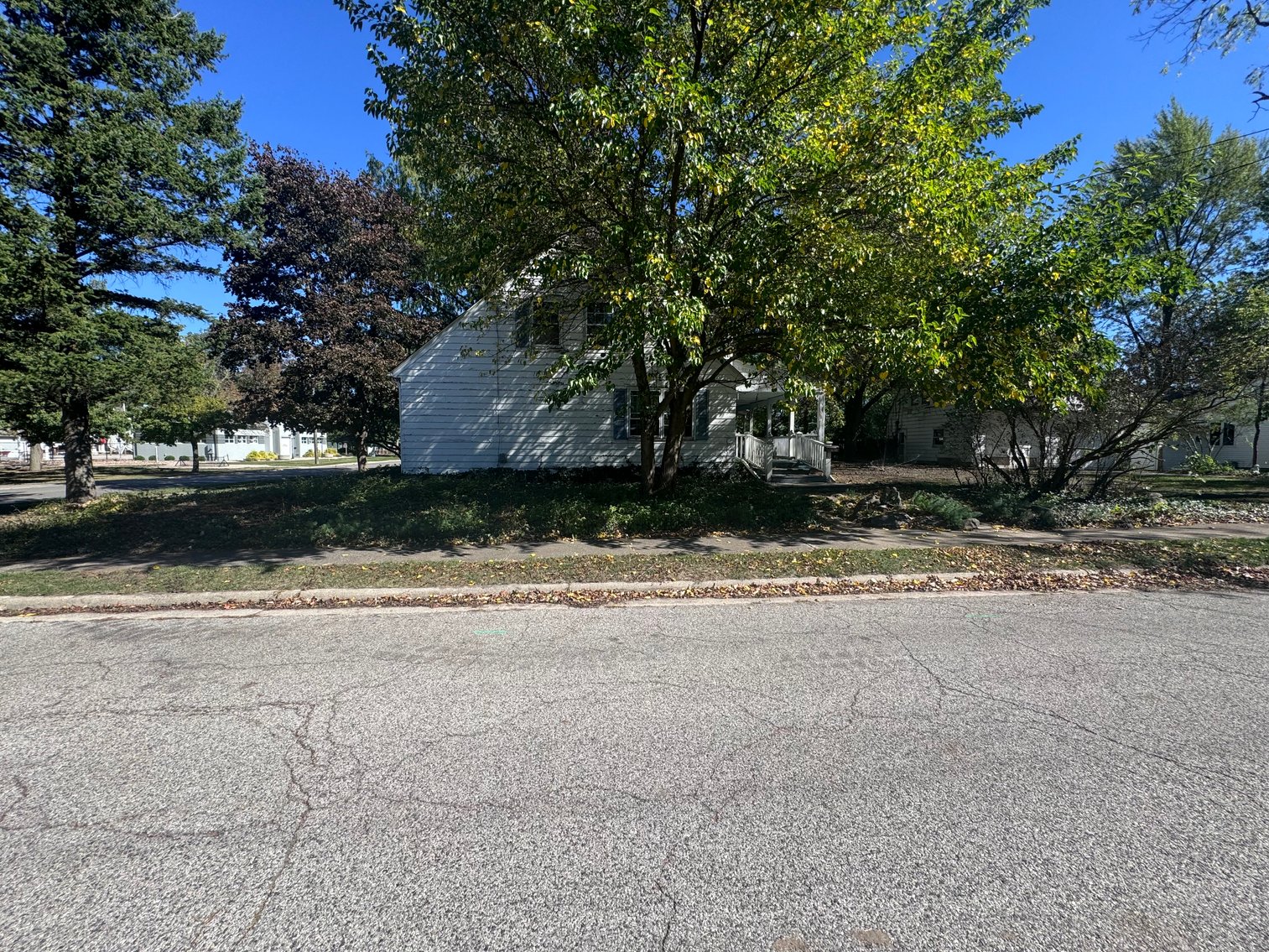 Image for MINIMUM BID AUCTION $99,000! 616 E Oak St