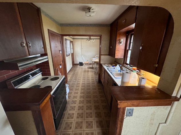 Image for MINIMUM BID AUCTION $19,000! 216 W Jackson St