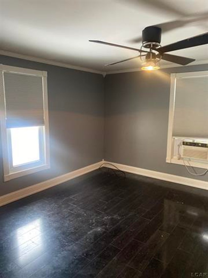 Image for MINIMUM BID AUCTION $99,000! 218 White St