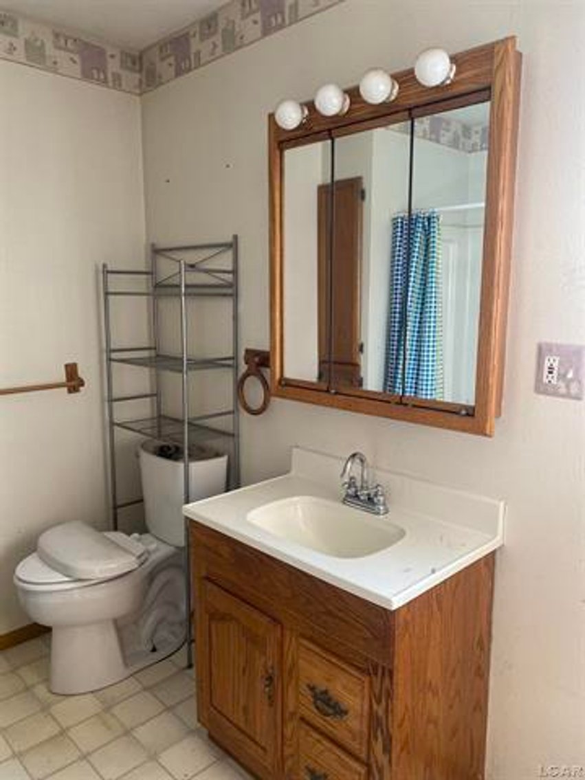 Image for MINIMUM BID AUCTION $99,000! 218 White St