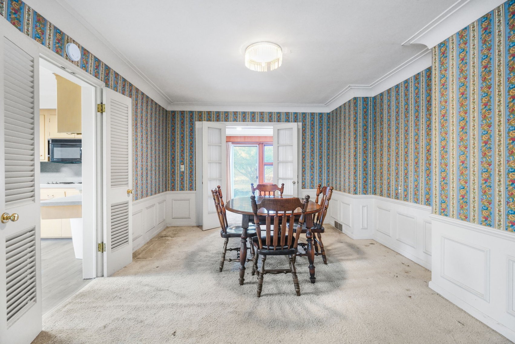 Image for MINIMUM BID AUCTION $149,000! 1660 N Cove Blvd.