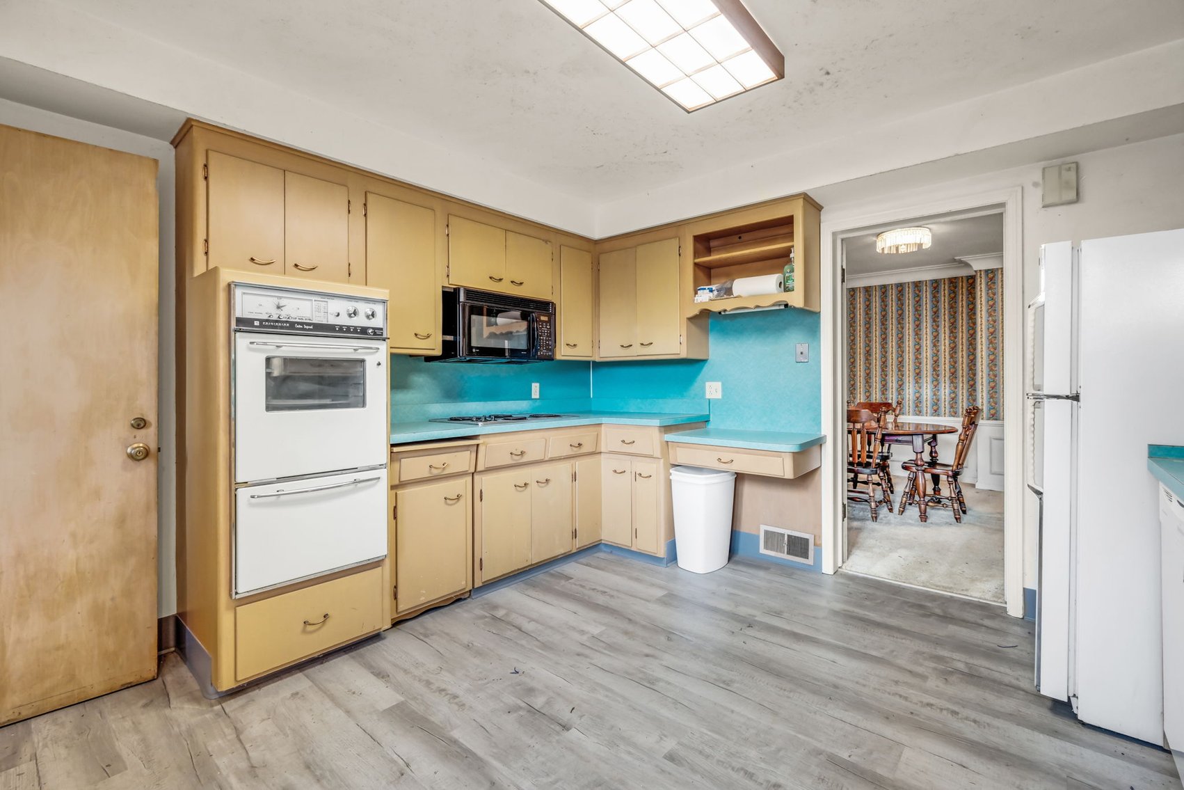 Image for MINIMUM BID AUCTION $149,000! 1660 N Cove Blvd.