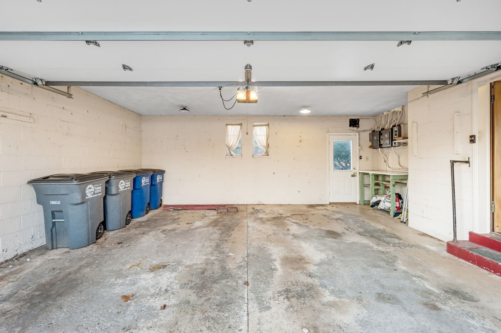 Image for MINIMUM BID AUCTION $149,000! 1660 N Cove Blvd.