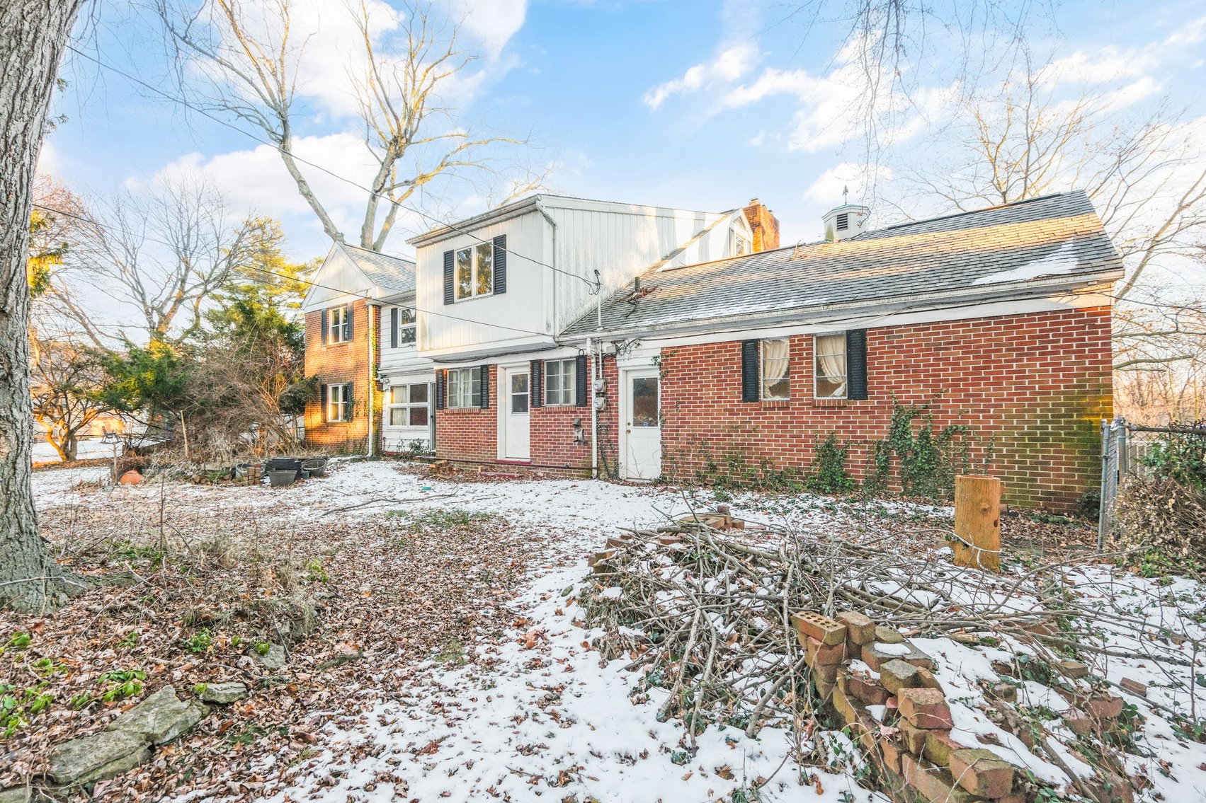 Image for MINIMUM BID AUCTION $149,000! 1660 N Cove Blvd.