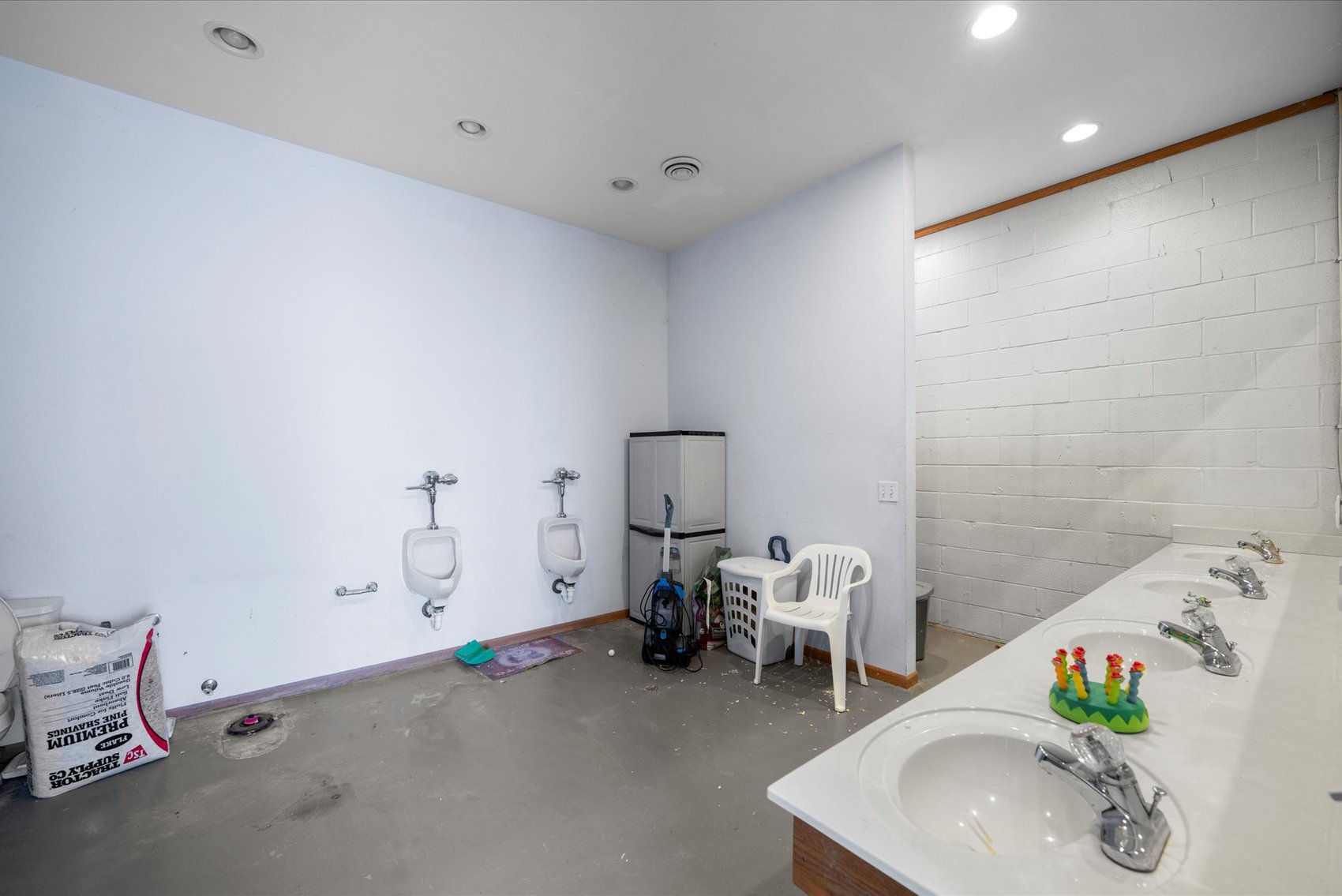 Image for MINIMUM BID AUCTION $499,000! 14614 King Rd