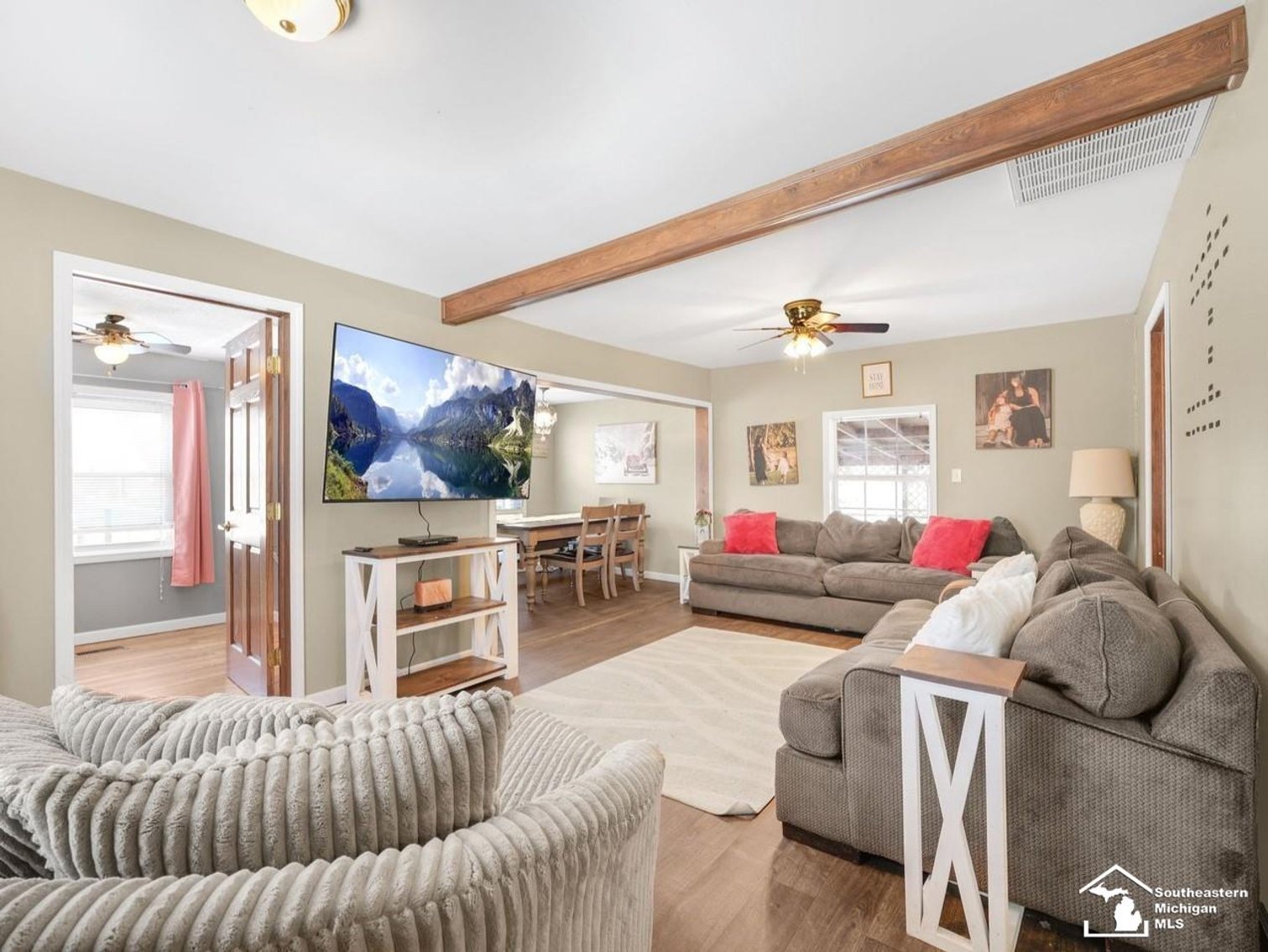 Image for MINIMUM BID AUCTION $89,000! 3362 5th Street