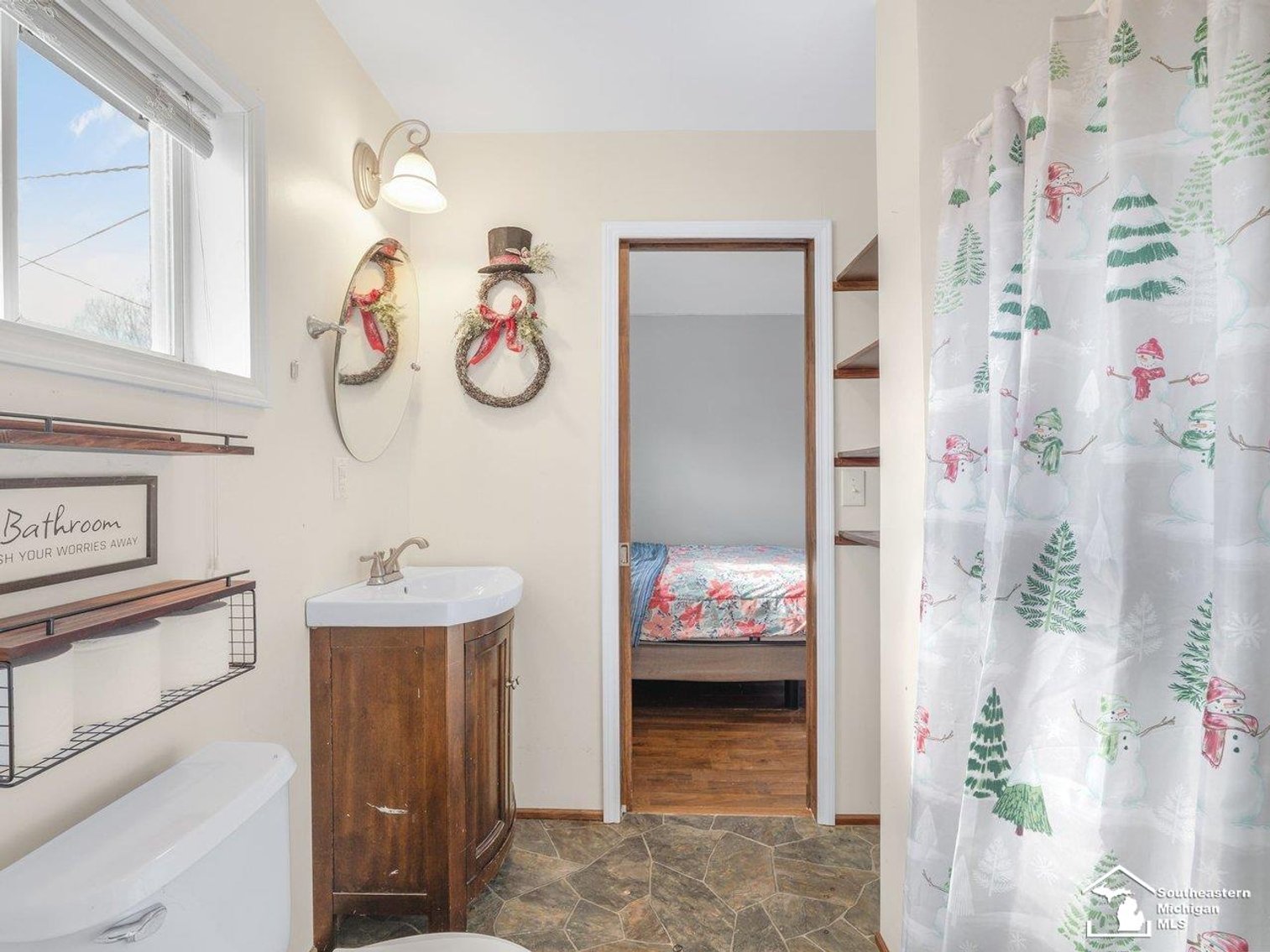 Image for MINIMUM BID AUCTION $89,000! 3362 5th Street