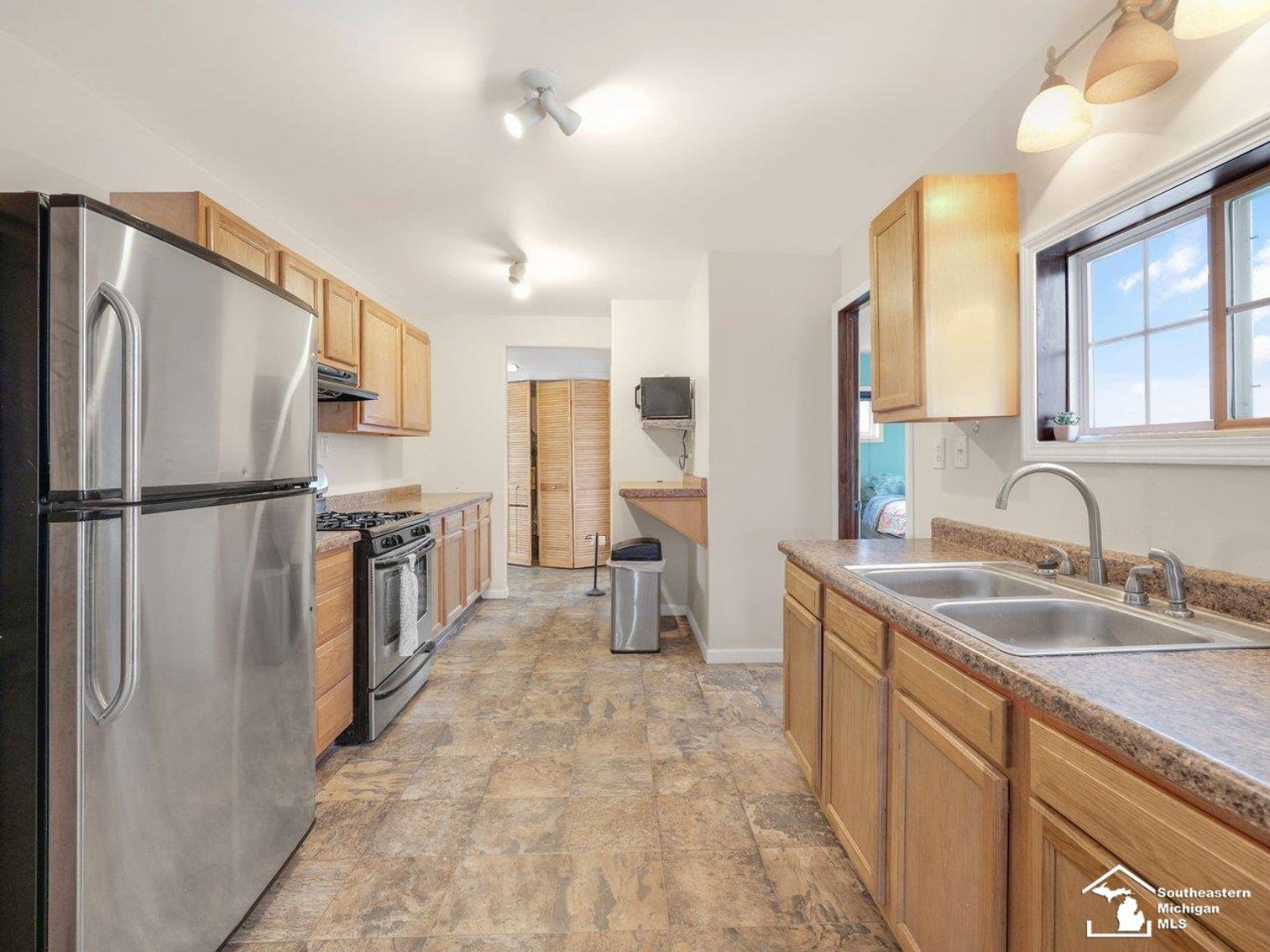 Image for MINIMUM BID AUCTION $89,000! 3362 5th Street