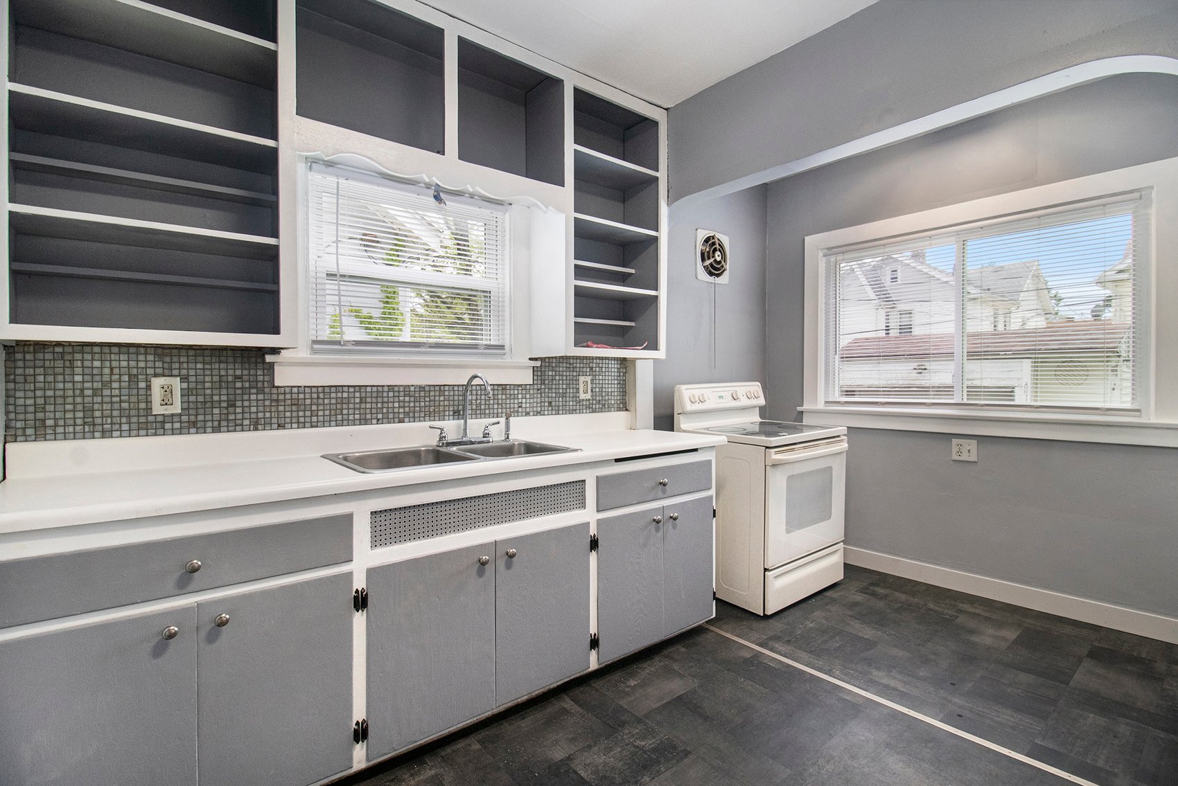 Image for MINIMUM BID AUCTION $70,000! 4409 Fairview