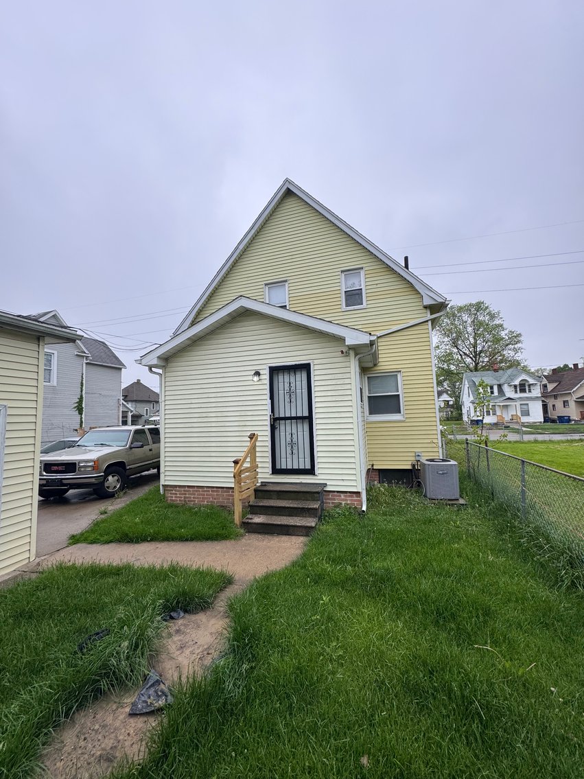 Image for SOLD PRIOR TO AUCTION! 1396 W Woodruff Ave