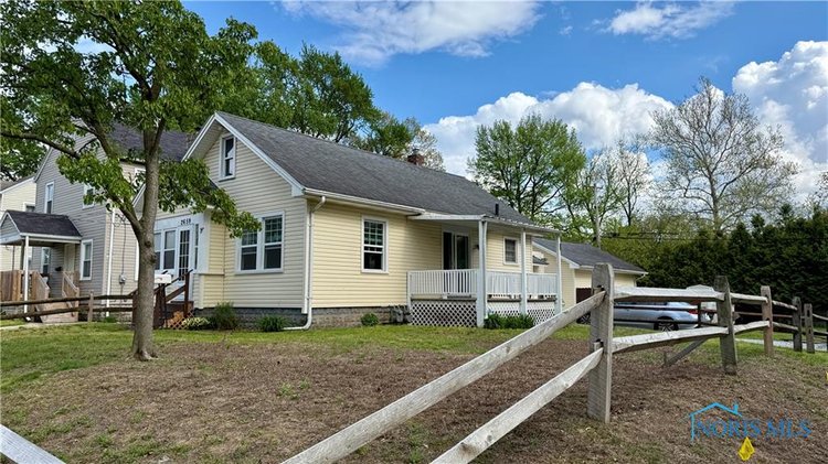 Image for MINIMUM BID AUCTION $99,000! 2659 Oak Grove Pl