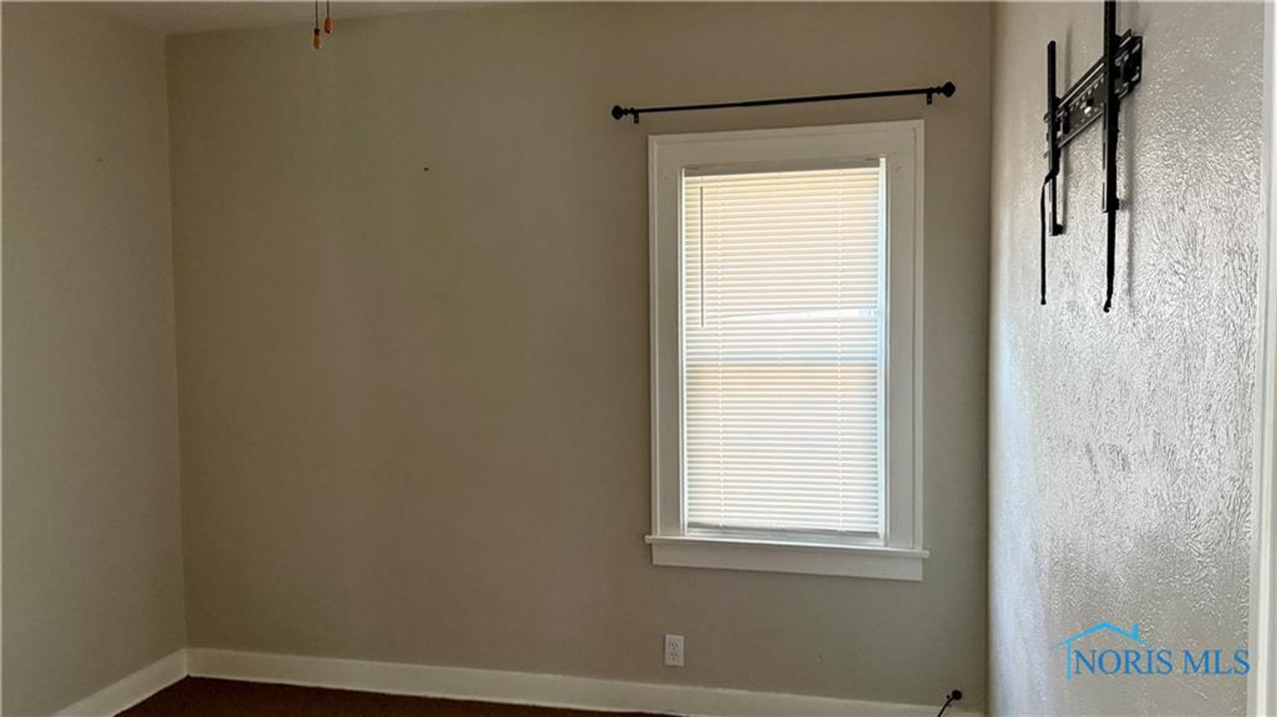 Image for MINIMUM BID AUCTION $99,000! 2659 Oak Grove Pl