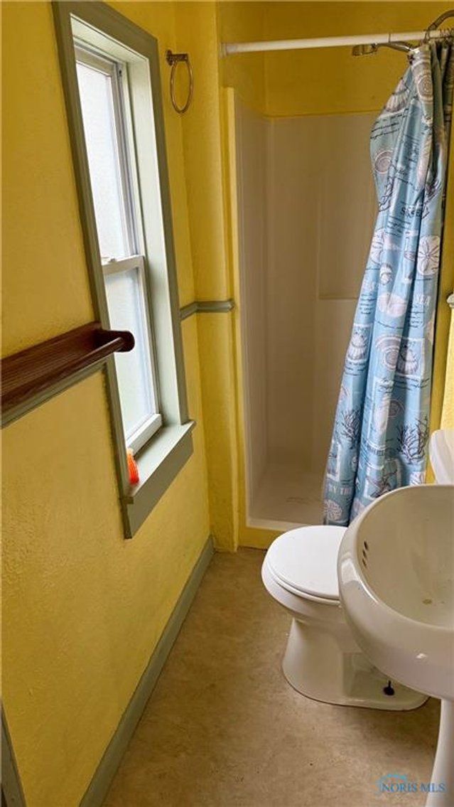 Image for MINIMUM BID AUCTION $99,000! 2659 Oak Grove Pl