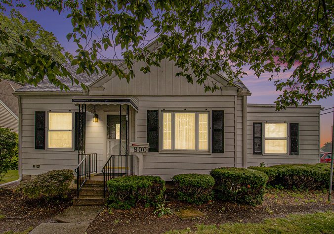 Image for MINIMUM BID AUCTION $90,000! 800 Askin St