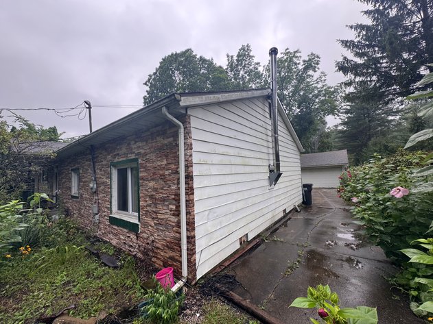 Image for MINIMUM BID AUCTION $89,000! 1021 N Crissey Rd