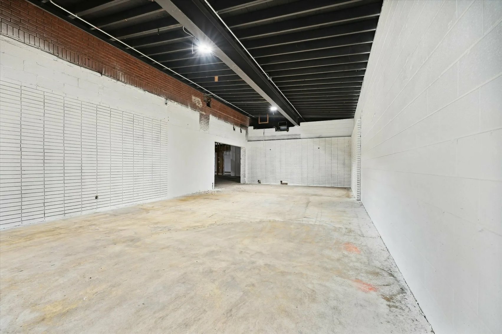 Image for MINIMUM BID AUCTION $369,000! 969 Dixie Hwy