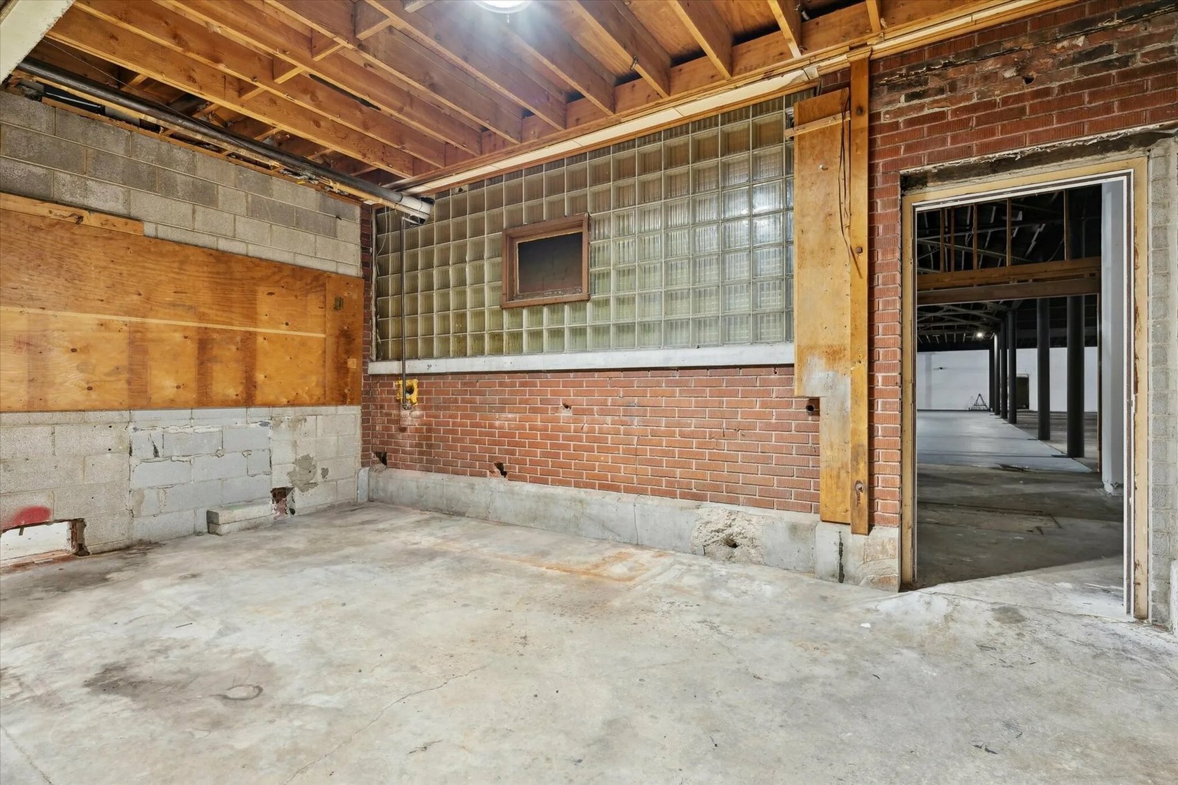 Image for MINIMUM BID AUCTION $369,000! 969 Dixie Hwy