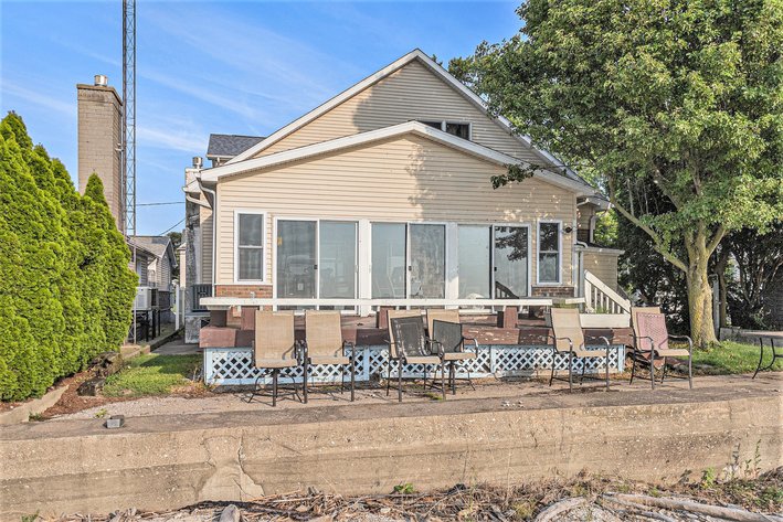 Image for MINIMUM BID AUCTION $425,000! 12294 Lakeshore Dr