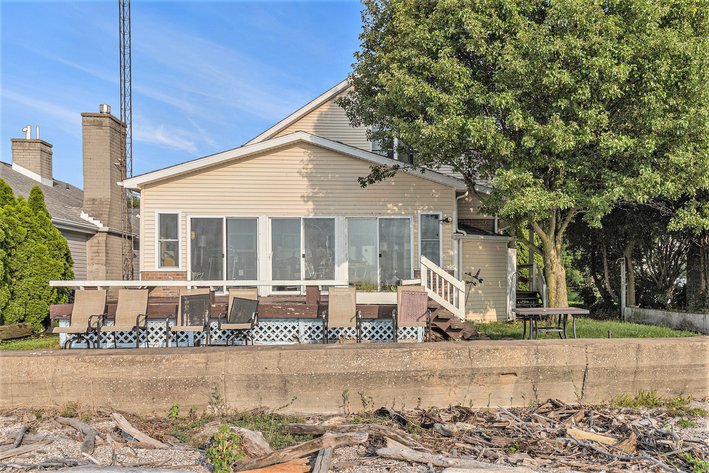 Image for MINIMUM BID AUCTION $425,000! 12294 Lakeshore Dr