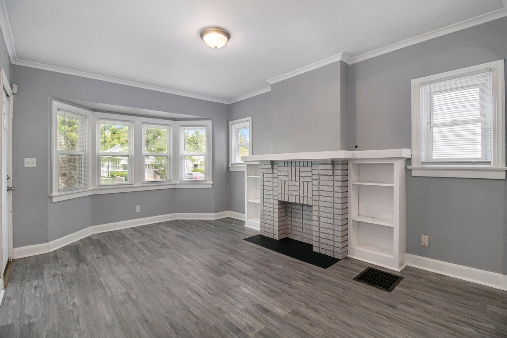 Image for MINIMUM BID AUCTION $70,000! 4409 Fairview