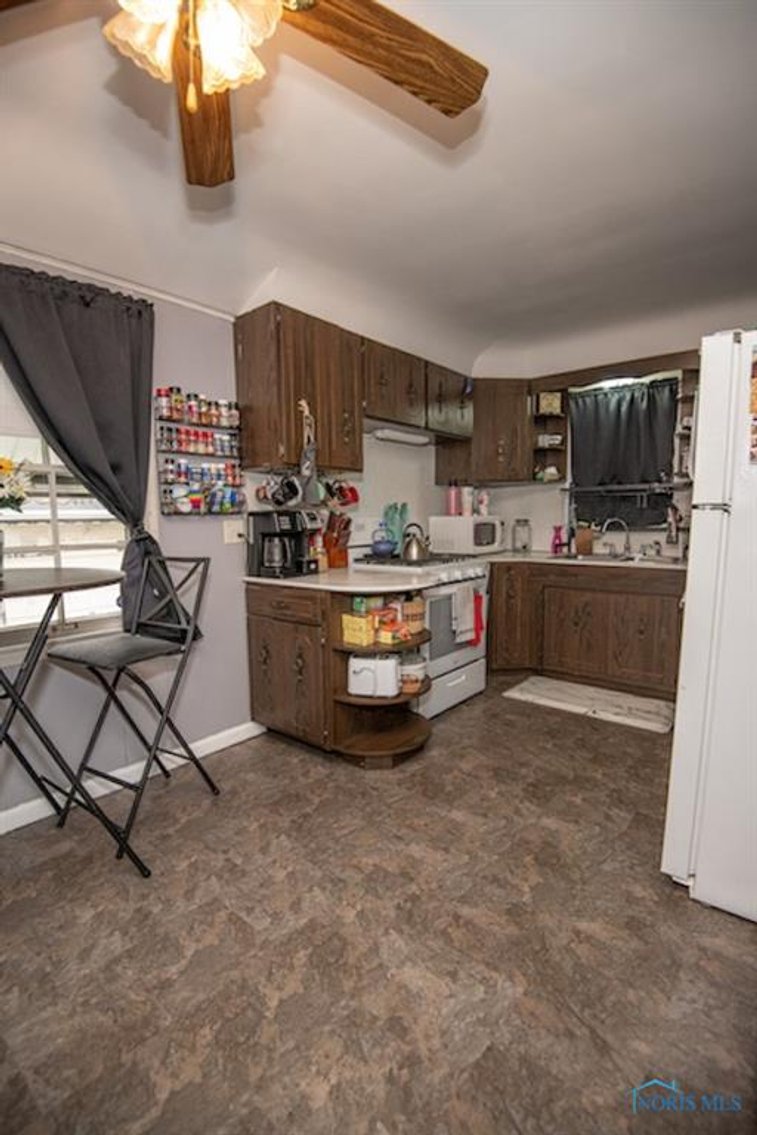 Image for SOLD PRIOR TO AUCTION! 3228 Manhattan