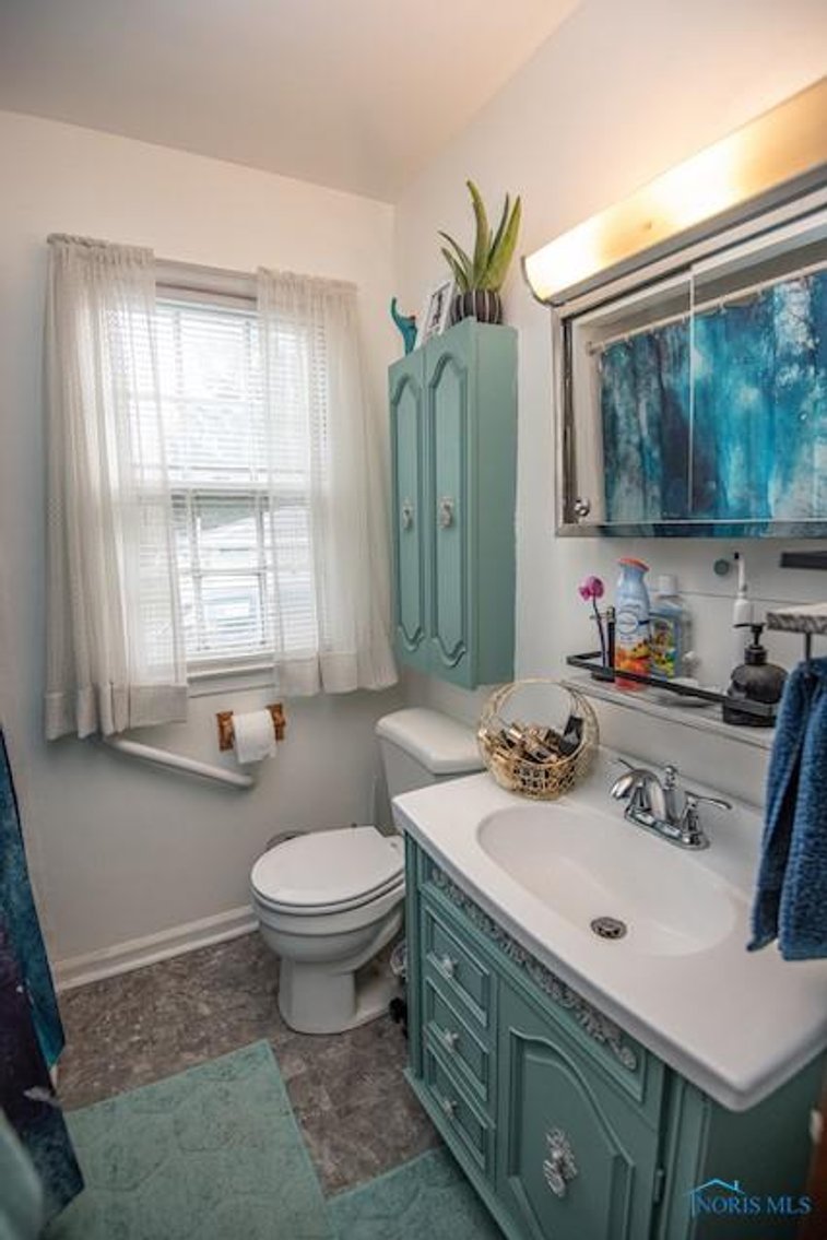 Image for SOLD PRIOR TO AUCTION! 3228 Manhattan