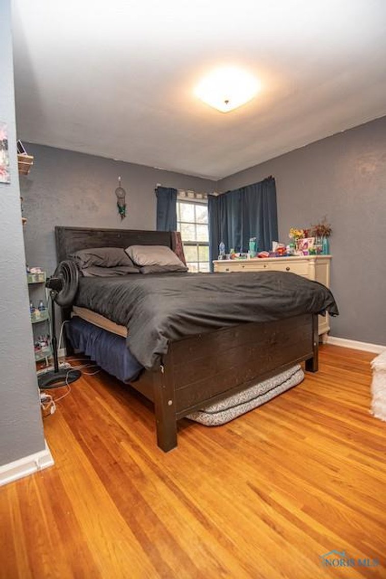 Image for SOLD PRIOR TO AUCTION! 3228 Manhattan