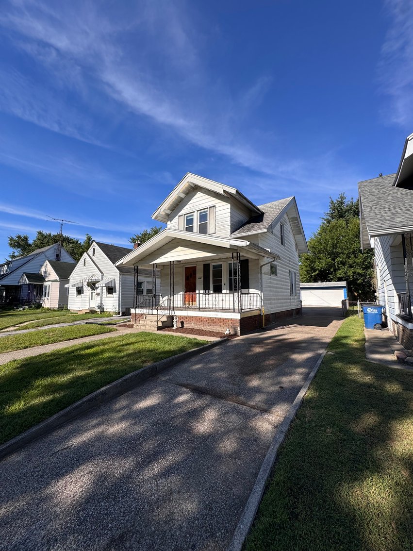 Image for MINIMUM BID AUCTION $39,000! 576 Bronx Dr