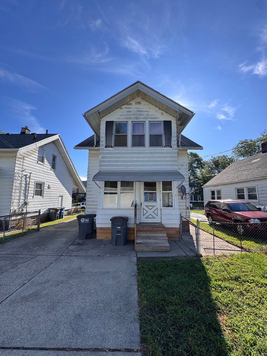 Image for MINIMUM BID AUCTION $39,000! 576 Bronx Dr