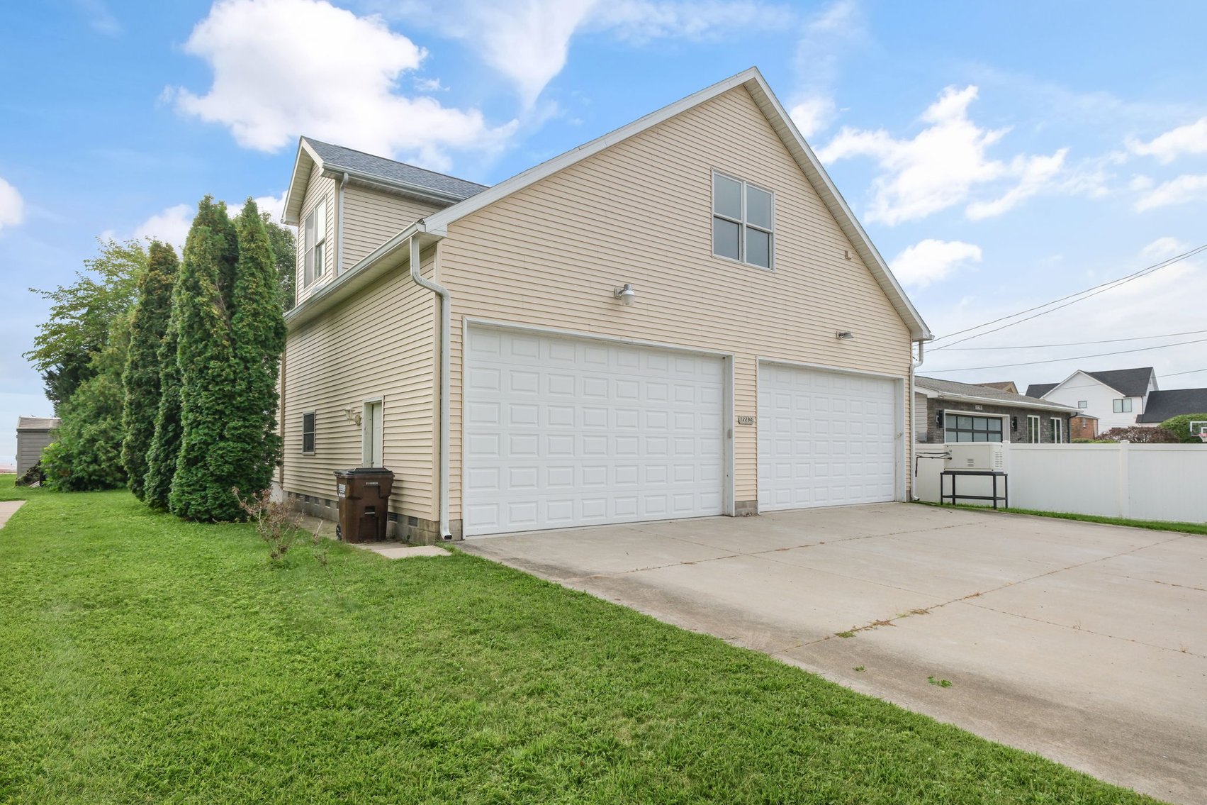 Image for MINIMUM BID AUCTION $425,000! 12294 Lakeshore Dr