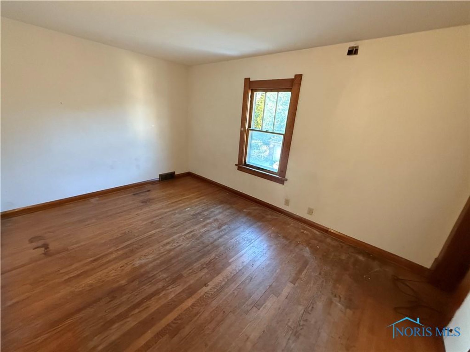 Image for MINIMUM BID AUCTION $40,000! 616 Park St