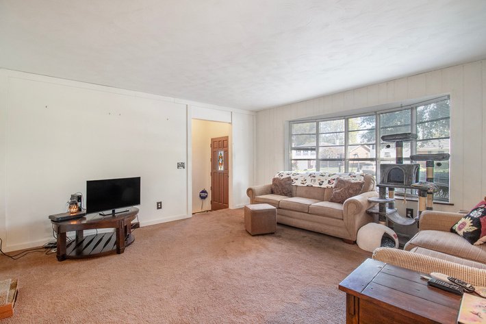 Image for MINIMUM BID AUCTION $129,000! 6051 Dellwood