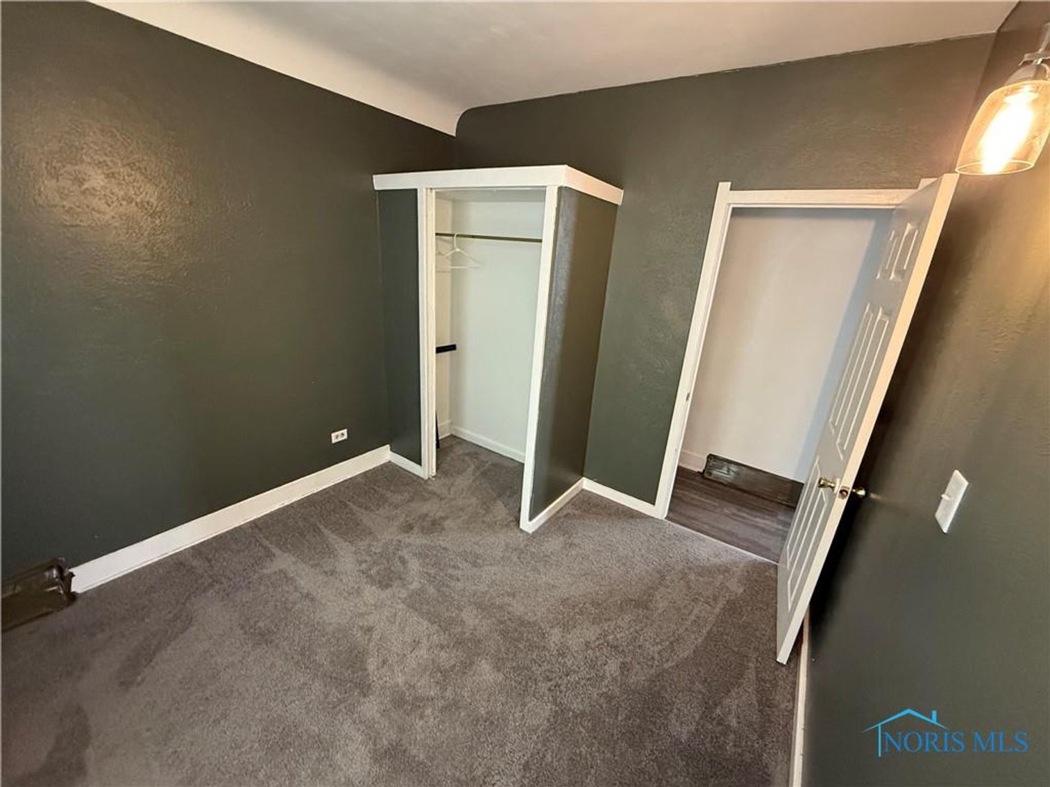 Image for SOLD PRIOR TO AUCTION! 885 National