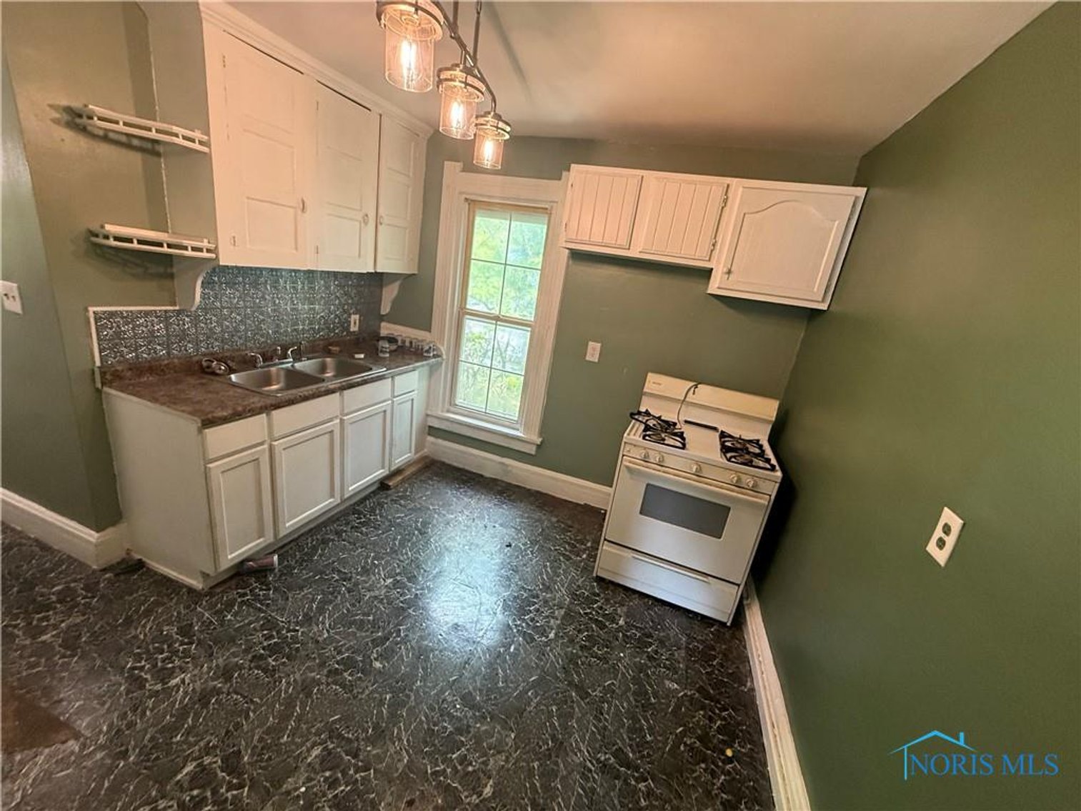 Image for SOLD PRIOR TO AUCTION! 885 National