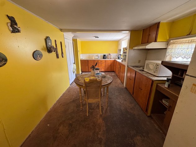 Image for MINIMUM BID AUCTION $30,000! 725 Sheffield