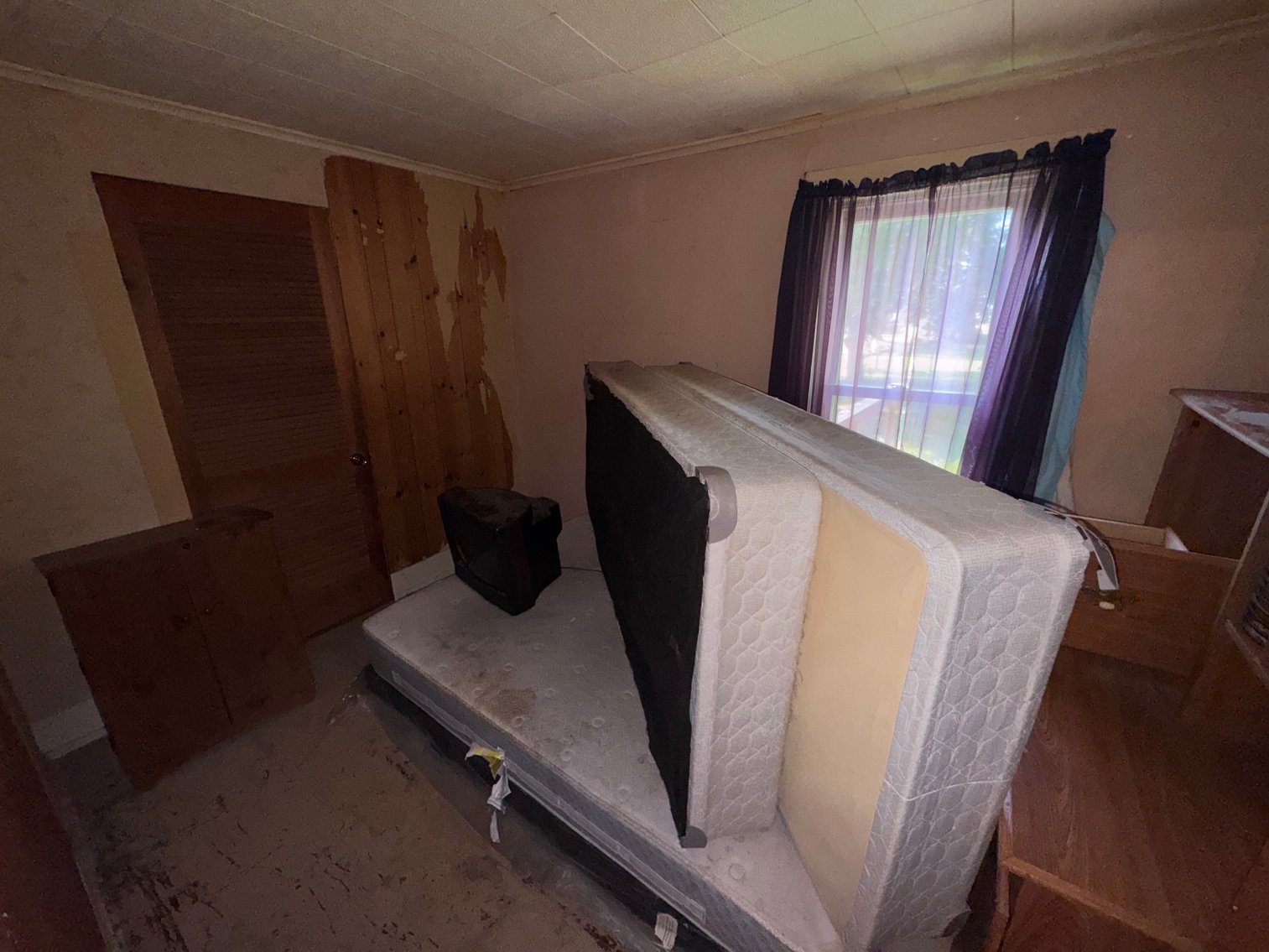 Image for MINIMUM BID AUCTION $30,000! 725 Sheffield