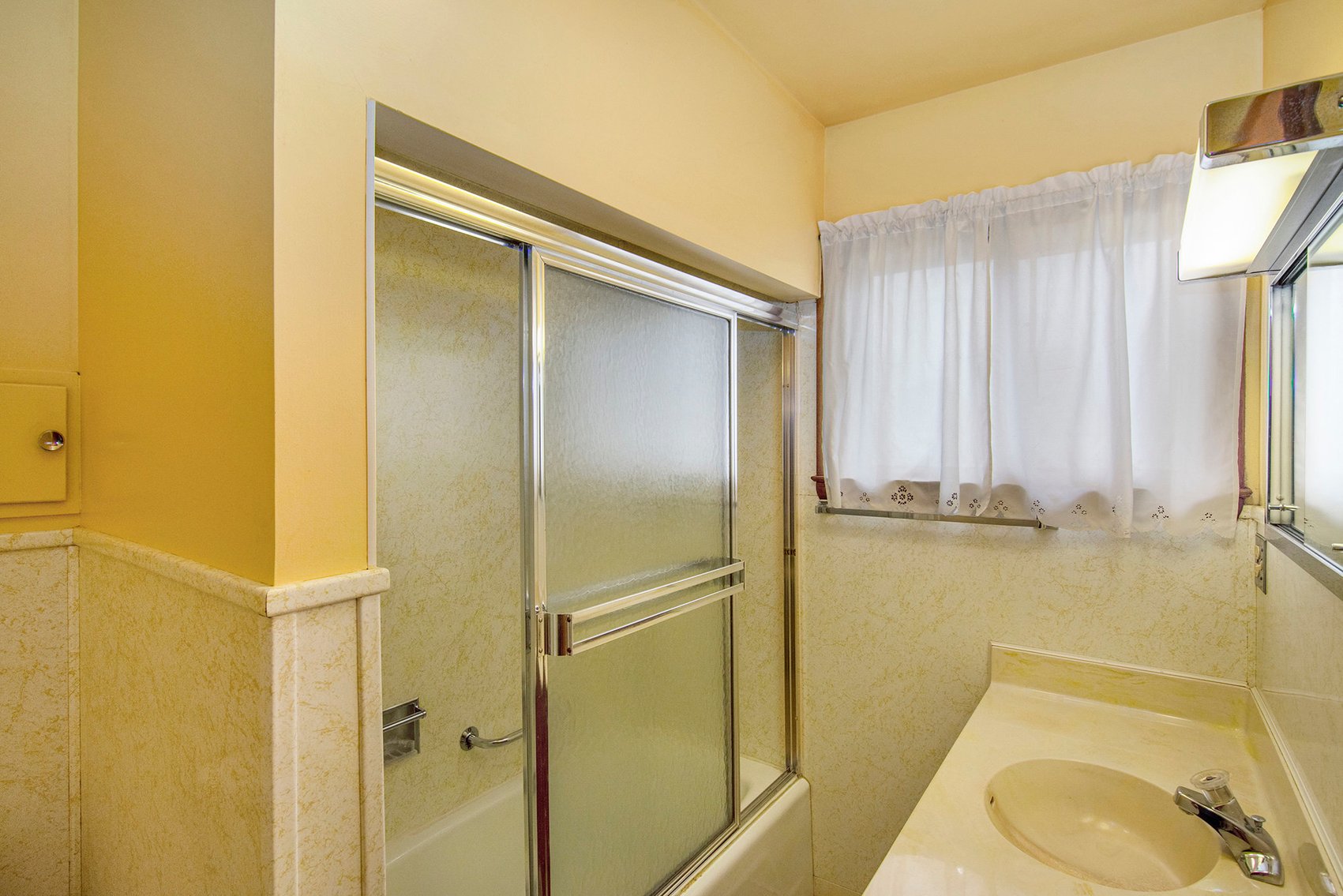 Image for MINIMUM BID AUCTION $119,000! 2909 111th St