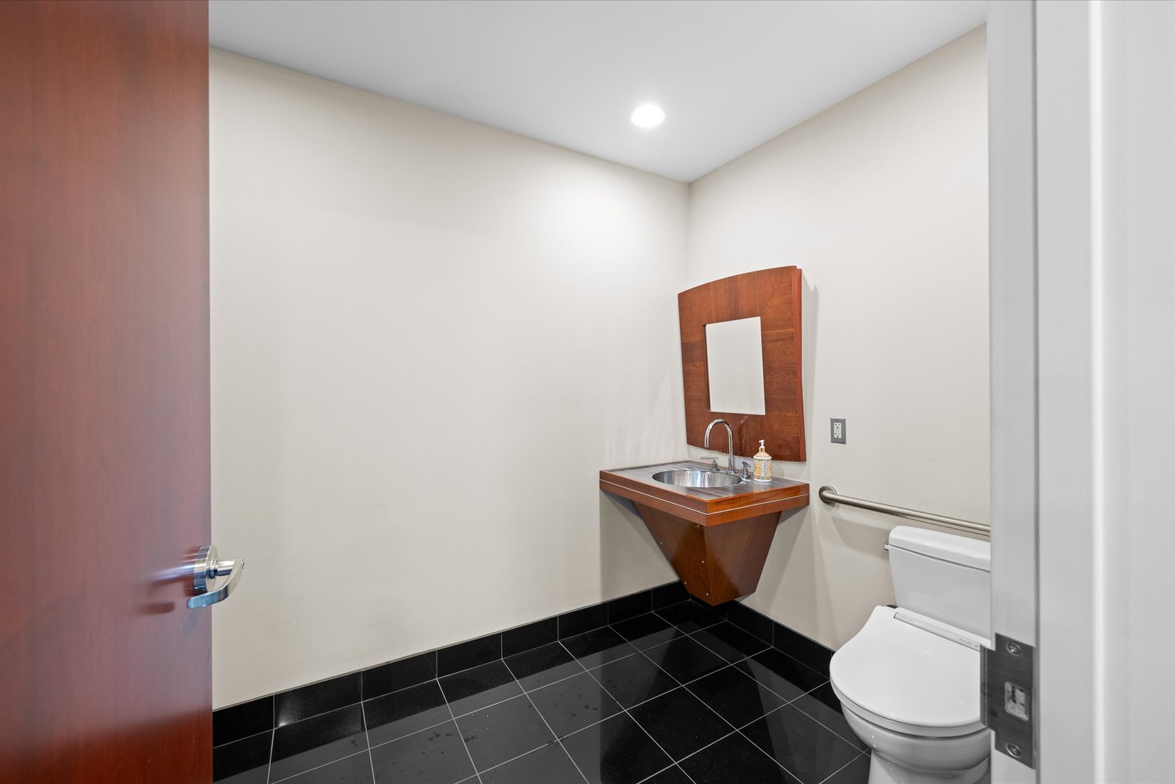 Image for MINIMUM BID AUCTION $2,000,000! 4217 Talmadge Rd