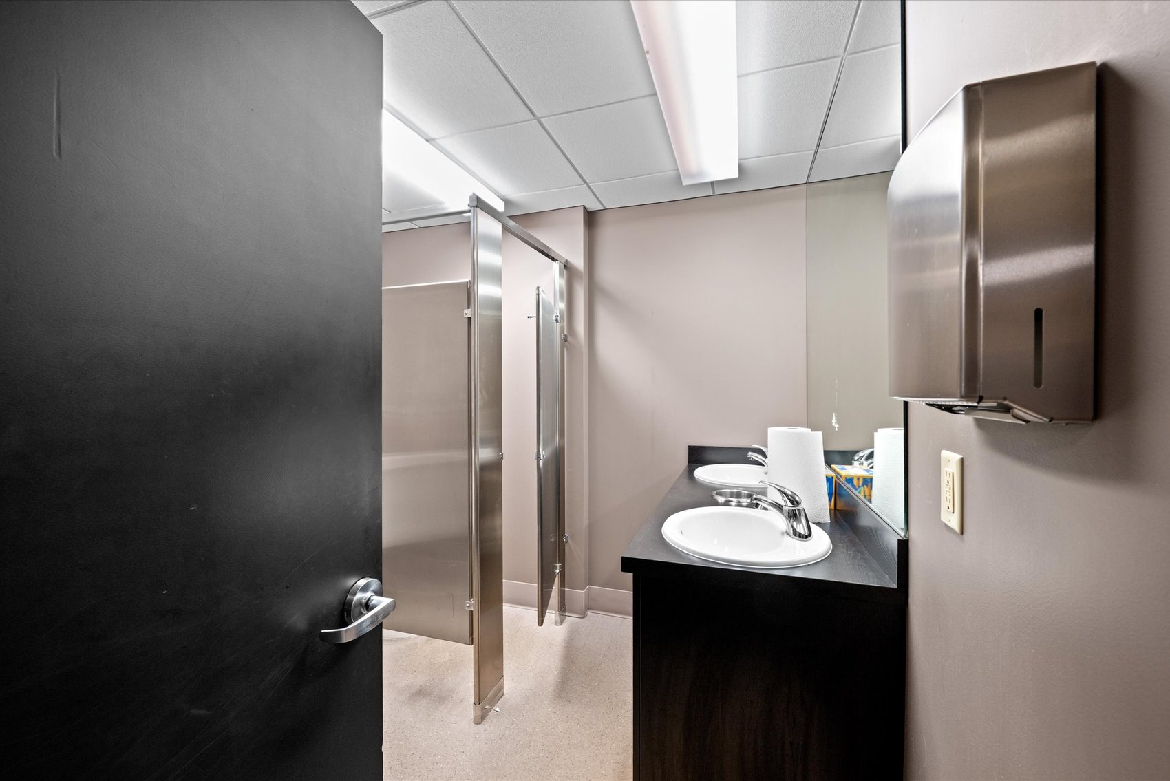 Image for MINIMUM BID AUCTION $2,000,000! 4217 Talmadge Rd