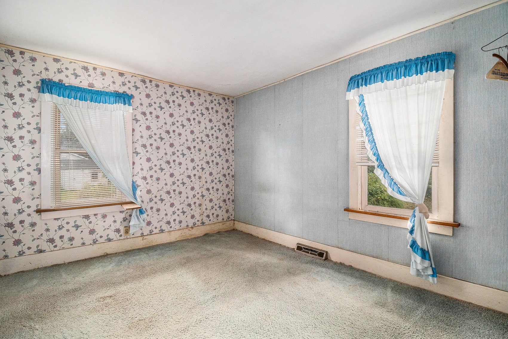 Image for MINIMUM BID AUCTION $90,000! 6237 Dorr St