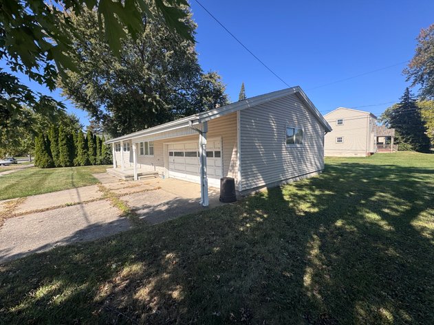 Image for MINIMUM BID AUCTION $94,000! 3479 145th St.