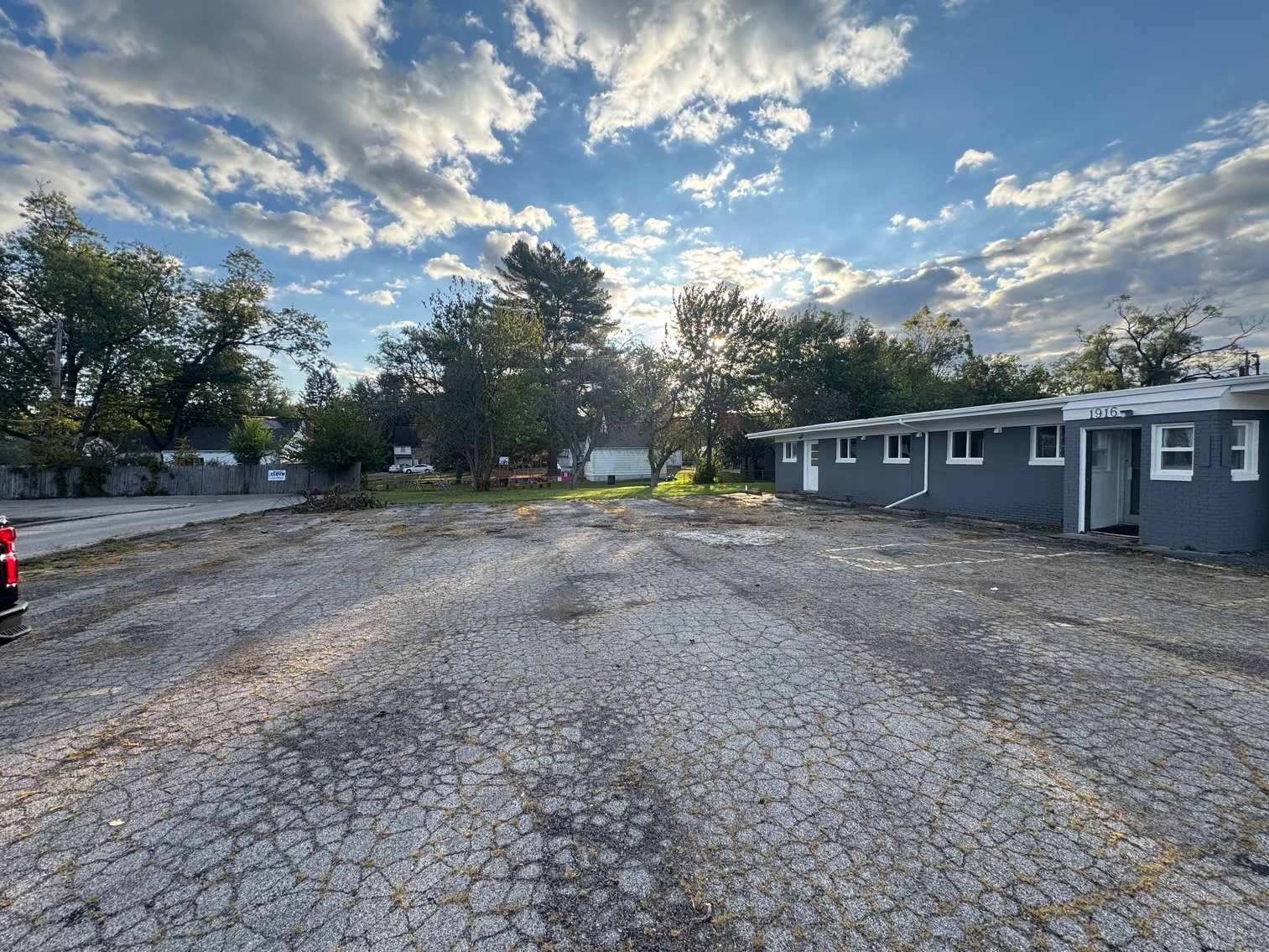 Image for MINIMUM BID AUCTION $99,000! 1916 N Reynolds Rd